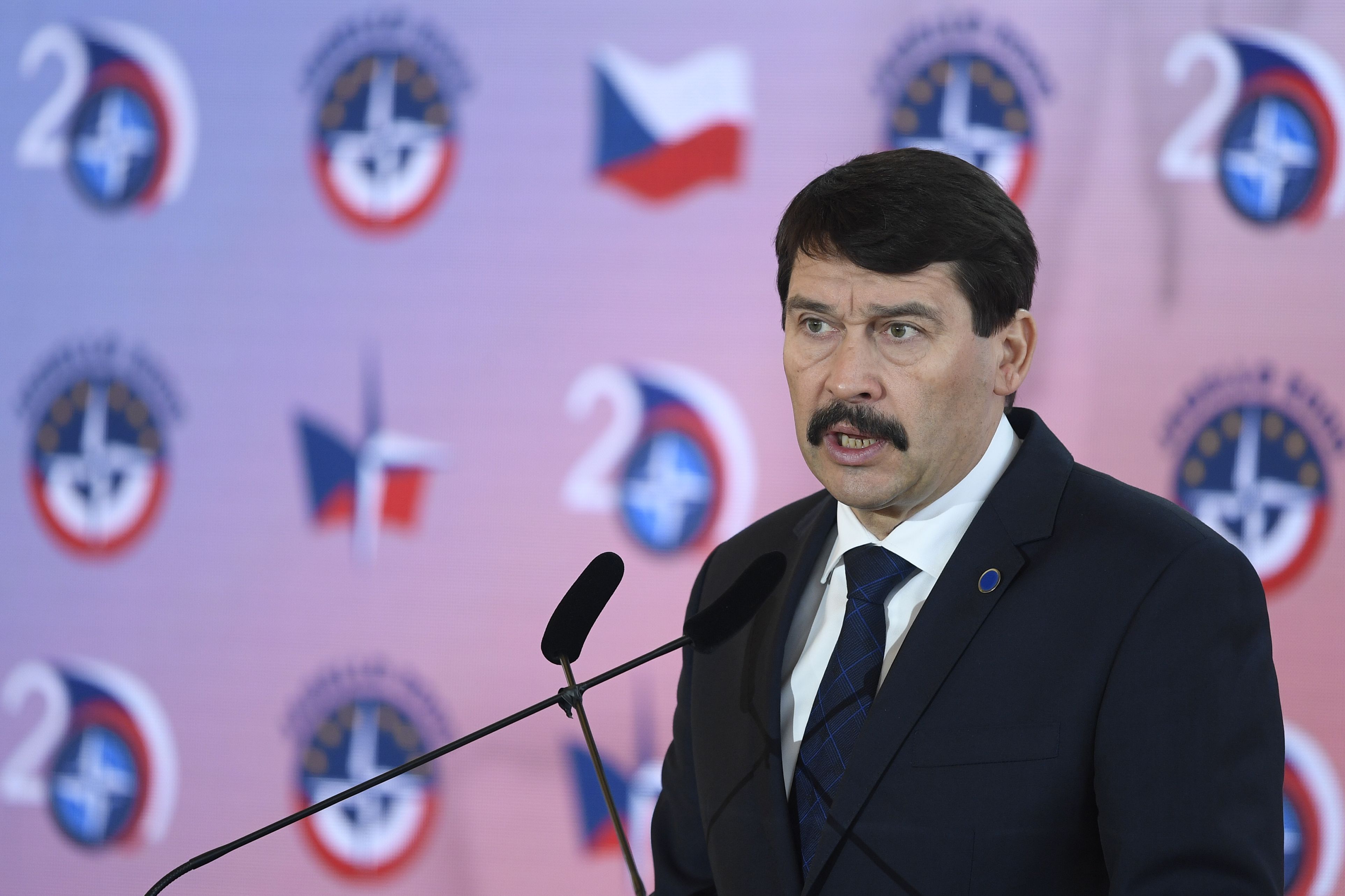 Președintele ungar Janos Ader le-a trimis câte o scrisoare lui Iohannis și președintelui ucrainean Volodymyr Zelensky, în care cere României și Ucrainei să nu mai polueze râurile Tisa și Someș