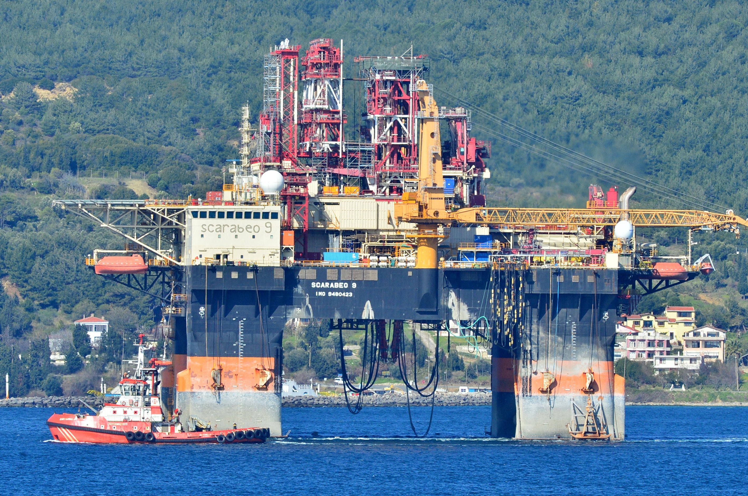 După un an în care prețul petrolului s-a prăbușit sub zero dolari, OPEC anunță că cererea la nivel global va atinge niveluri record în 2021