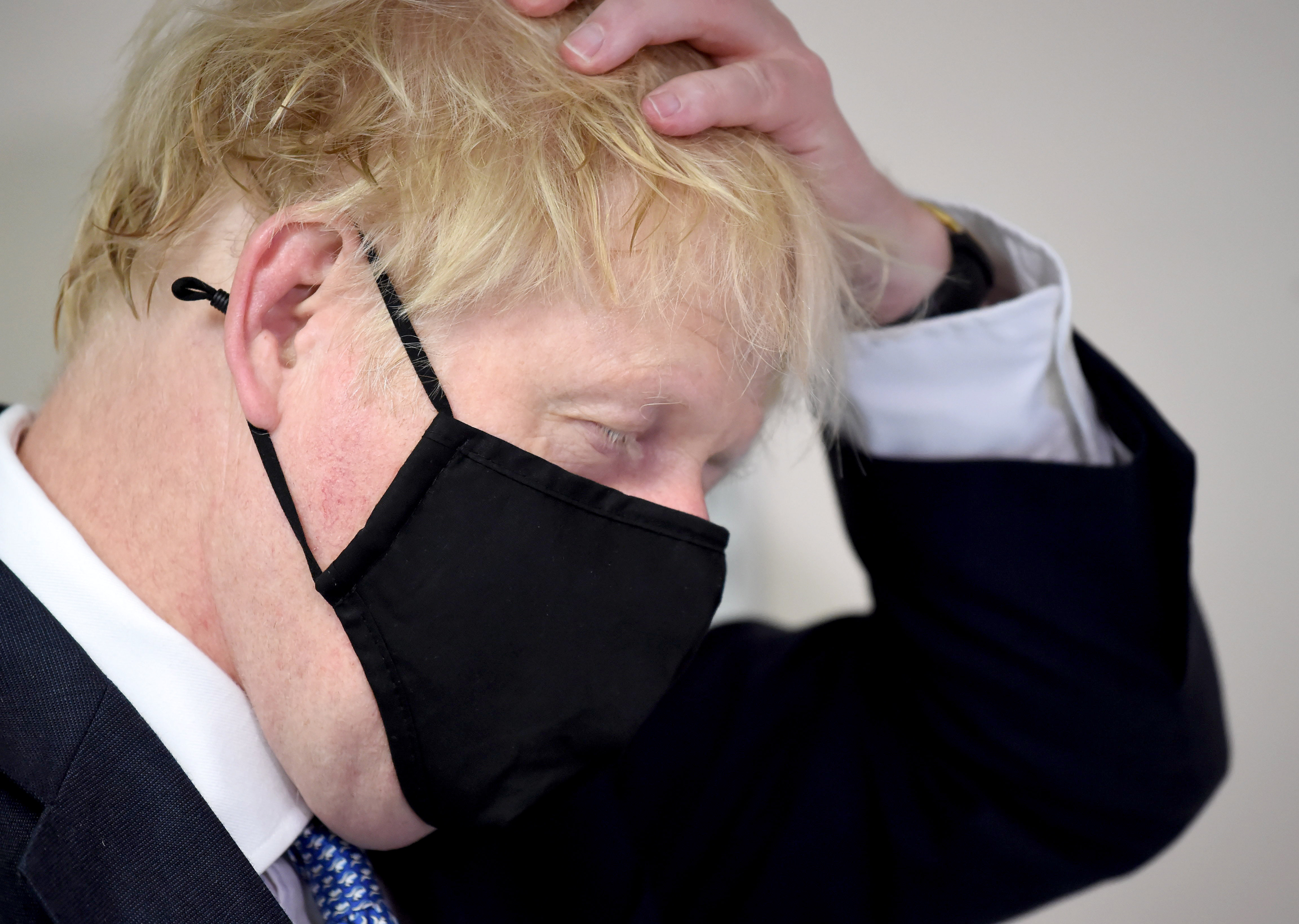 În timp ce OMS-ul anunță că virusul SARS-CoV-2 nu este sezonier, premierul britanic Boris Johnson avertizează că Regatul Unit poate fi lovit în doar două săptămâni de un al doilea val de infecții
