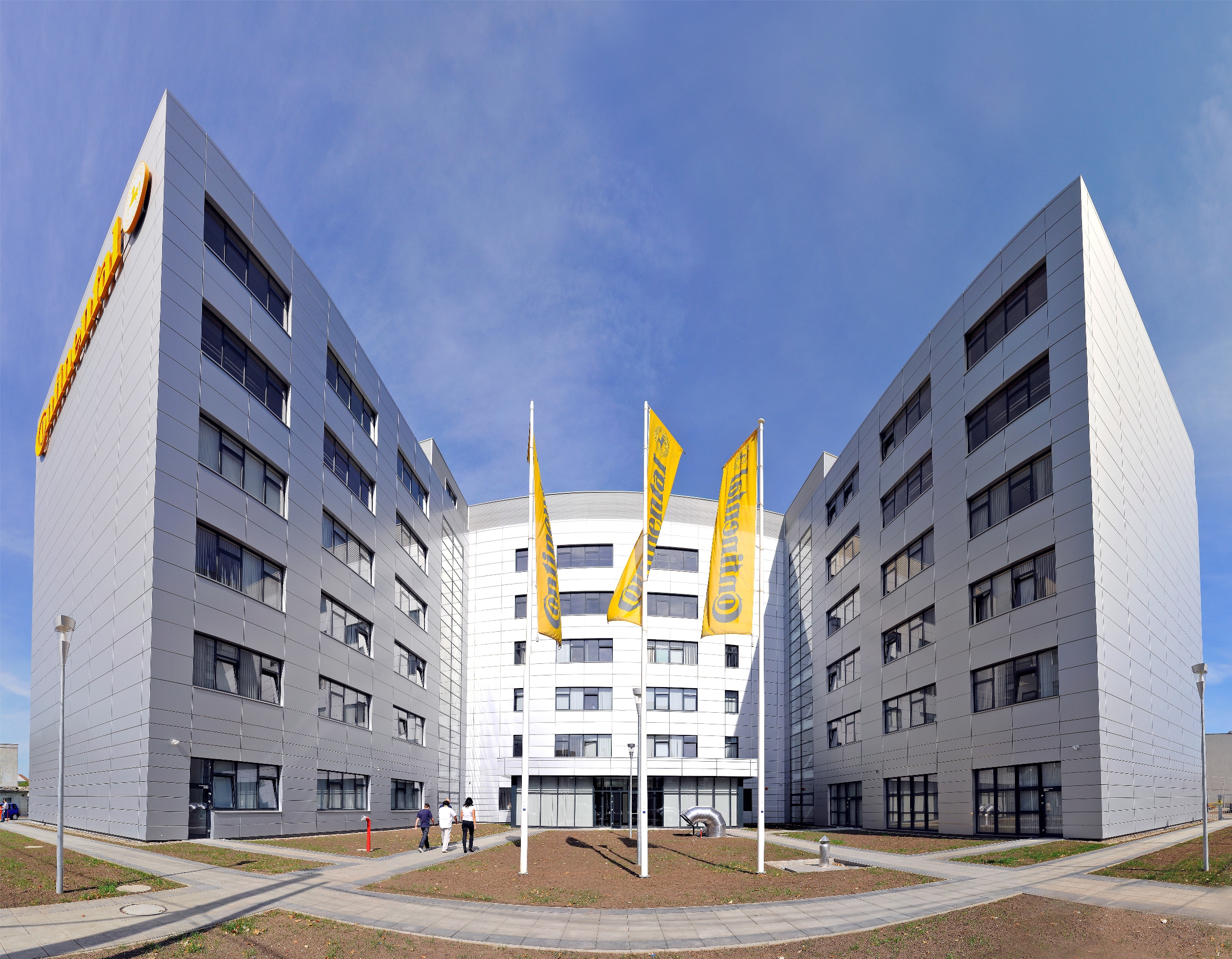 Grupul Continental, cel mai mare producător de componente auto din România, a finalizat extinderea centrului de cercetare-dezvoltare din Iași, o investiție de 27 milioane euro