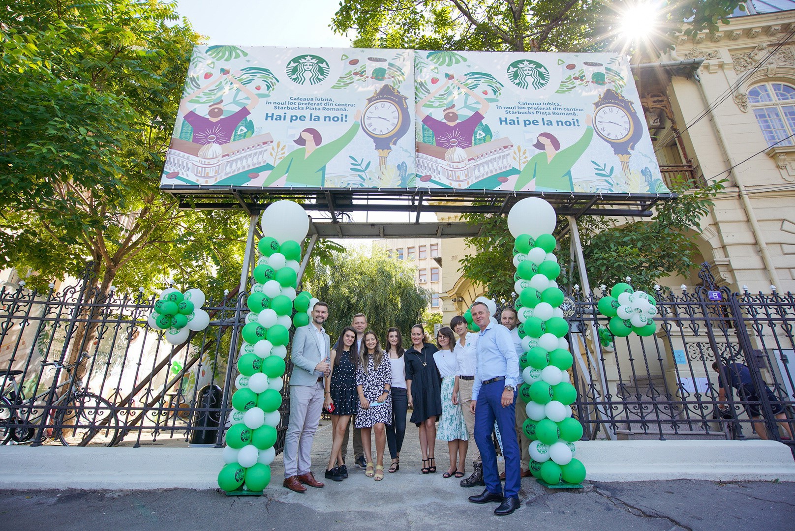 Starbucks deschide o cafenea într-o clădire istorică din Piața Romană. GALERIE FOTO
