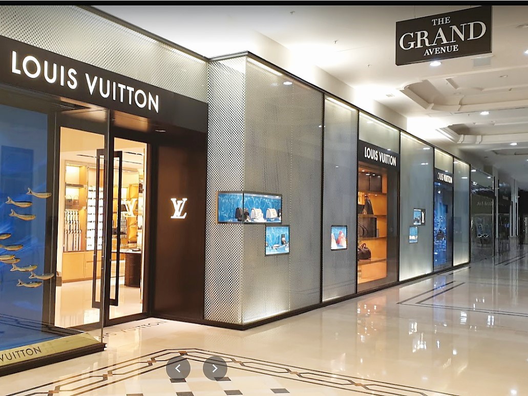 Singurul magazin Louis Vuitton din București a ajuns la afaceri de 41 mil. lei și o marjă de profit de peste 25%. Fiecare dintre cei 11 salariați ai companiei au vândut genți și curele de 3,7 mil. lei