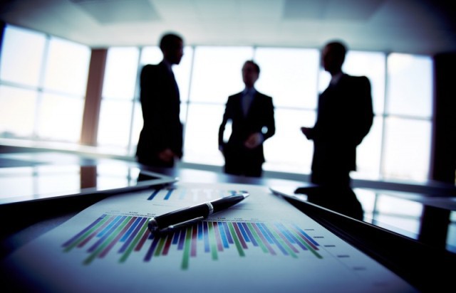 Economia Marii Britanii poate pierde 480 de miliarde de lire dacă angajații nu se vor întoarce la birouri. În aceste condiții, output-ul se va întoarce la nivelurile pre-pandemie abia în 2025