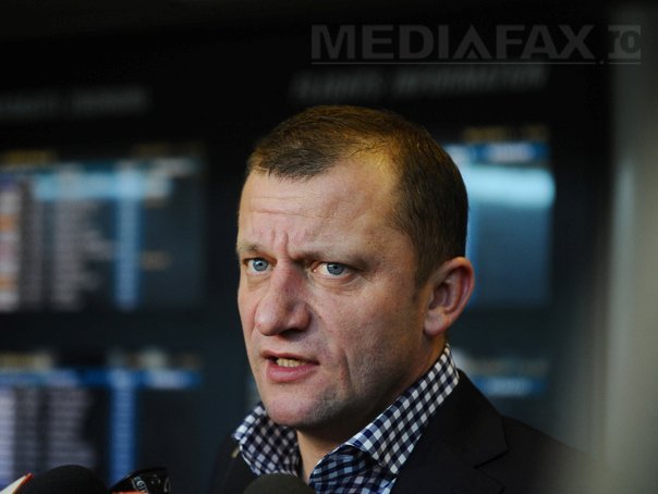 Dorinel Munteanu intră în politică. Cel mai selecționat jucător al naționalei de fotbal candidează pentru un post de consilier local