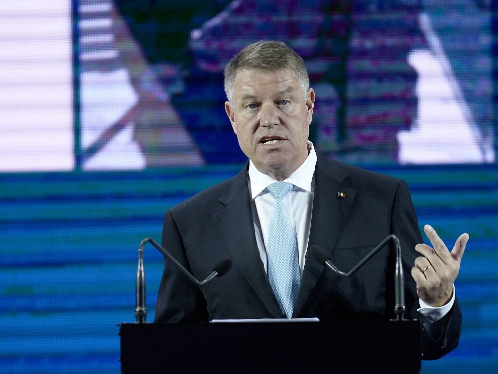 Iohannis: Cred că e important să se reia activitatea sălilor de spectacole și restaurantelor