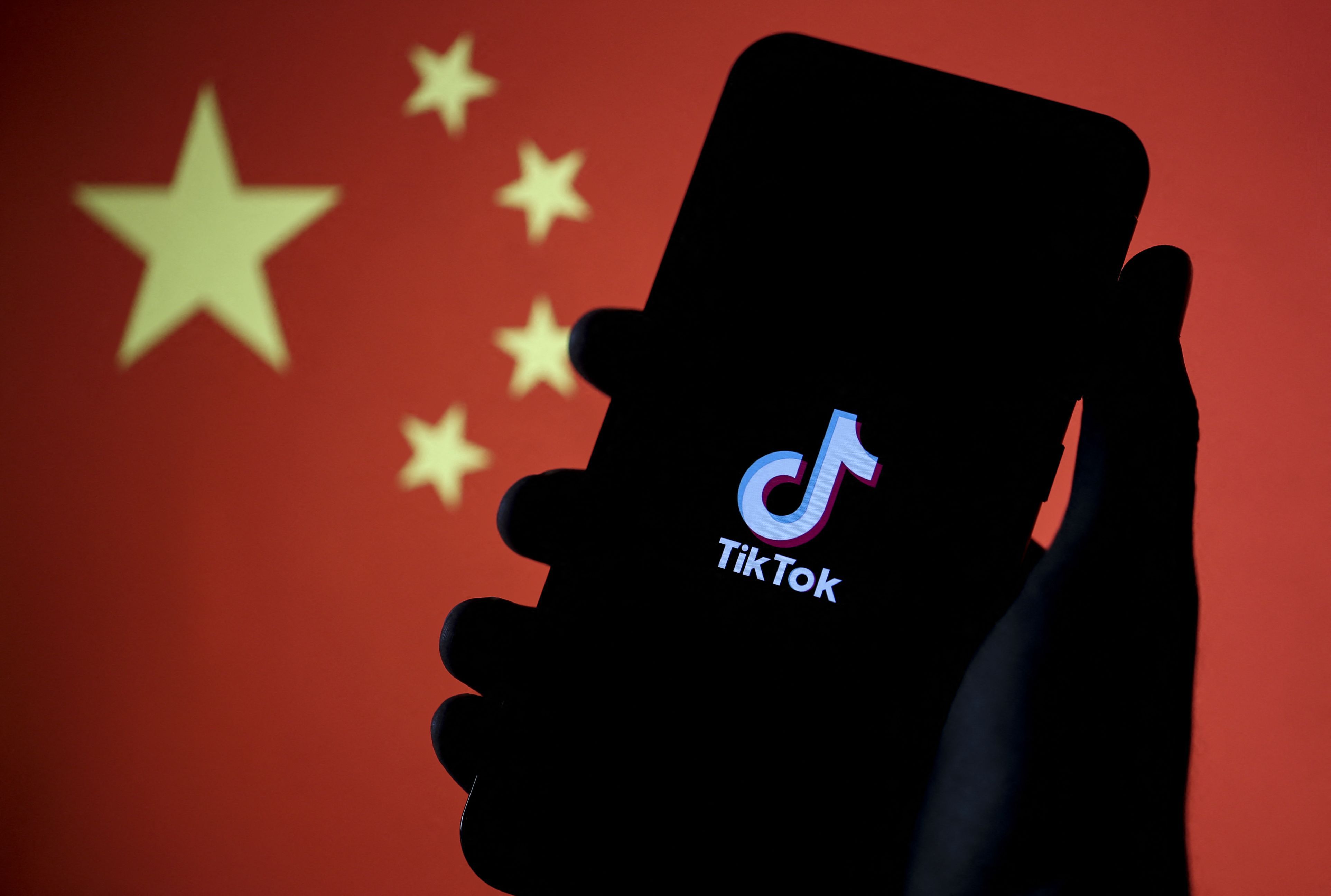 Discuțiile pentru preluarea TikTok revin pe masă după ce șeful Microsoft a discutat cu președintele american Donald Trump