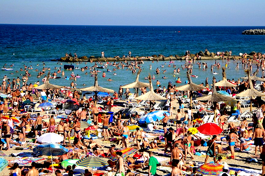 Cazare la mare de la 45 de lei pe noapte în luna septembrie, prin programul „Litoralul pentru toți”