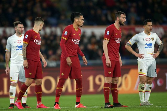 Clubul italian de fotbal AS Roma a fost vândut către un miliardar din Texas pentru 591 milioane de euro. La bursa de la Milano, AS Roma are 352 milioane de euro capitalizare