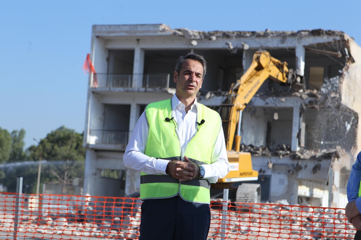 Premierul Greciei amenință cu noi restricții antiepidemice dacă nu sunt respectate actualele reguli