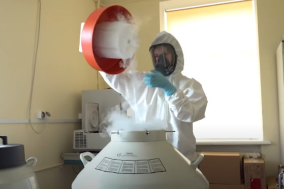 VIDEO: Primele imagini cu Sputnik-V, controversatul vaccin anti coronavirus produs de ruși