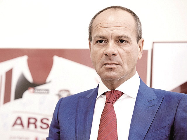 Arsis, cel mai mare retailer de telefoane mobile controlat de un român, a făcut un profit de 5,4 mil. lei în 2019. Cifra de afaceri a companiei a stagnat în 2019 la 153,2 mil. lei