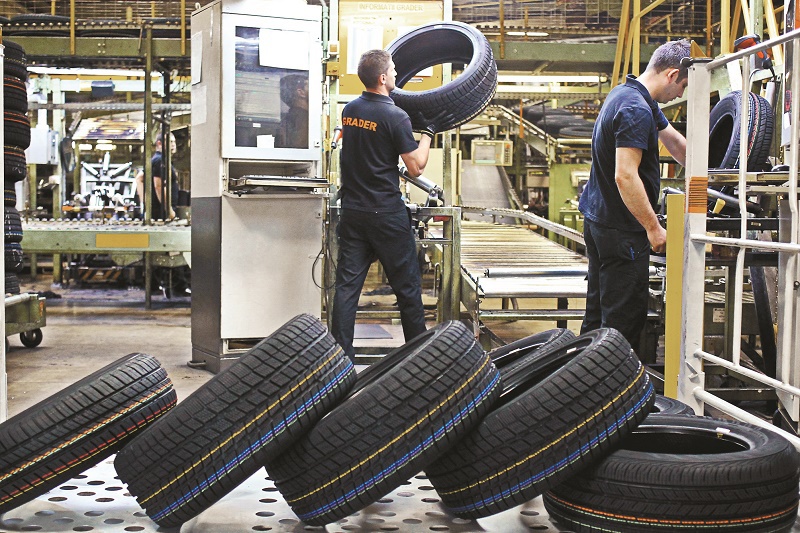 Gigantul german Continental, cel mai mare producător de componente auto din România, a anunțat o restructurare care pune în pericol 30.000 de locuri de muncă la nivel global