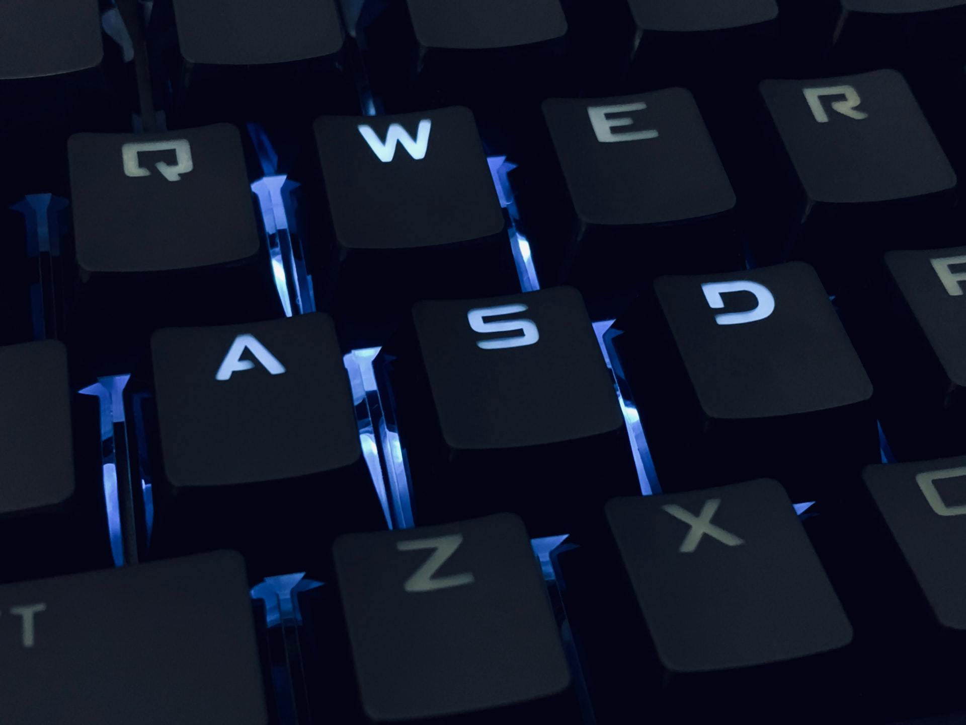 (P) Cel mai bun gaming laptop, în funcție de buget, stil și utilizare