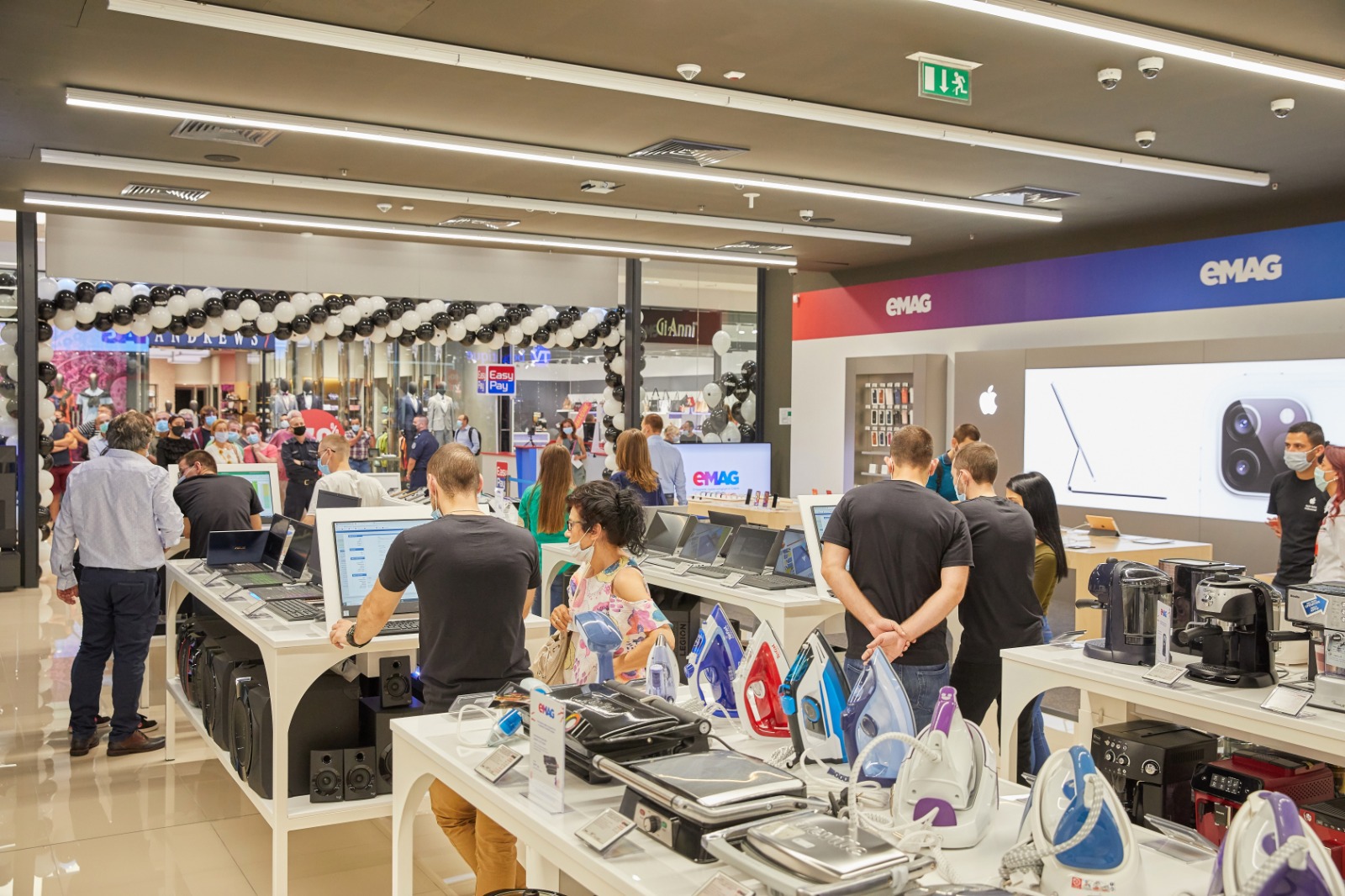 Emag își continuă exinderea internațională și deschide primul showroom în Bulgaria