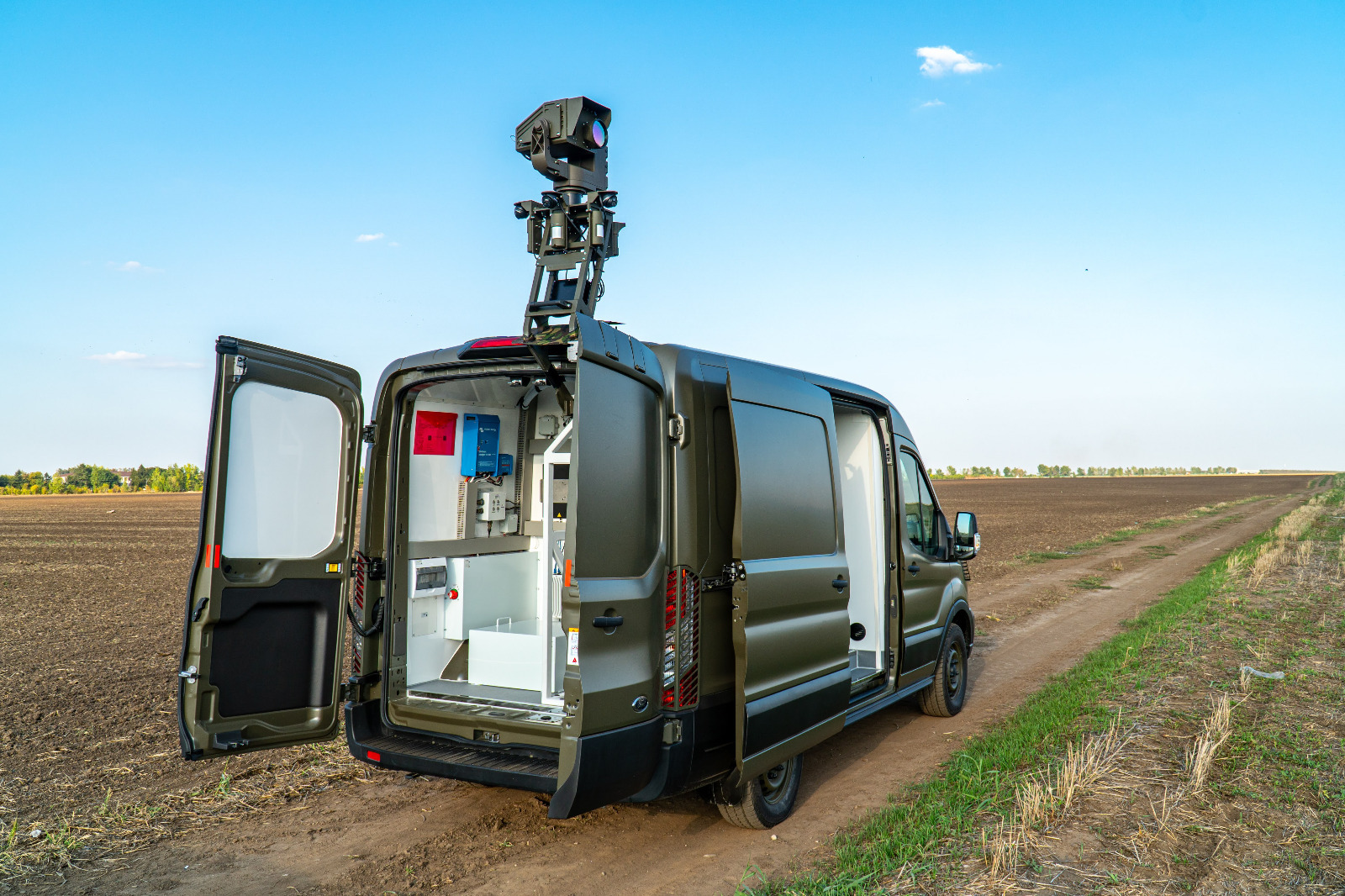 Ford a livrat o flotă de 50 de unități din utilitara Transit special echipate pentru Poliția de Frontieră