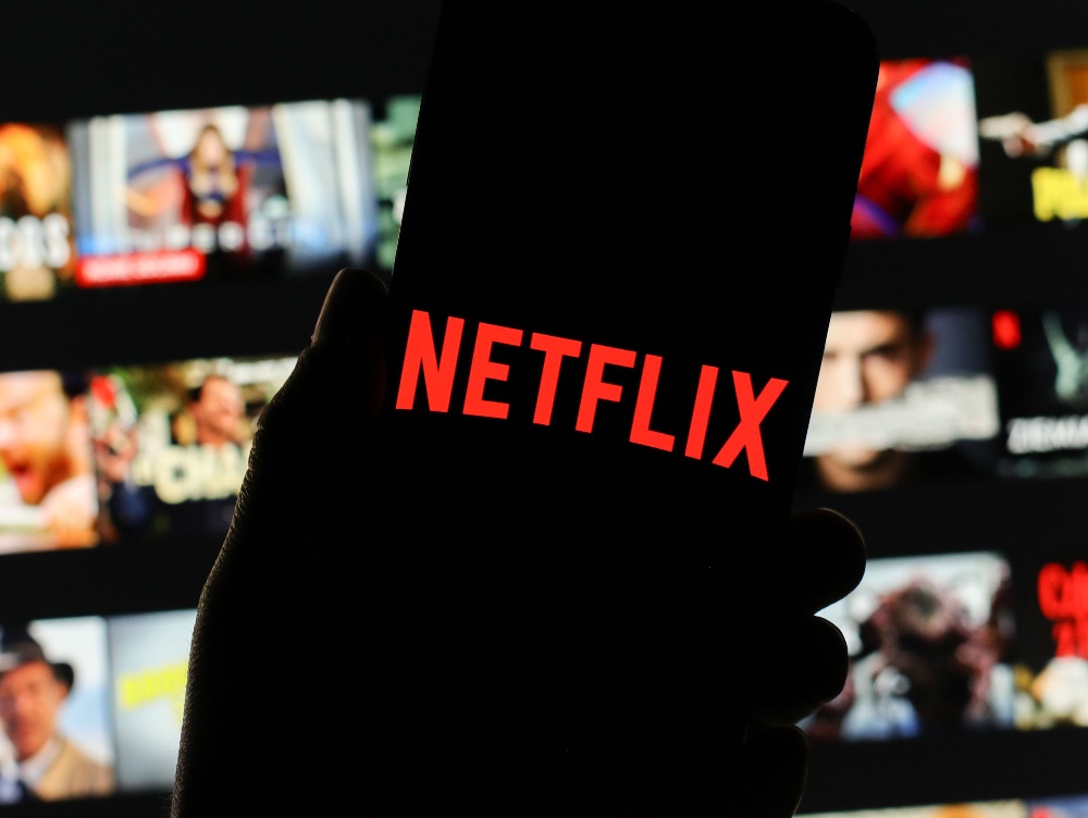 Netflix ia în calcul creșterea prețurilor la abonamente: Decizia ar putea genera vânzări suplimentare de un miliard de dolari