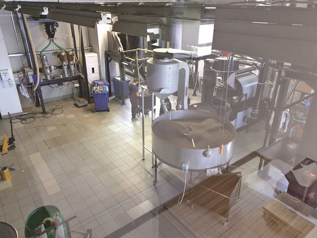 Antreprenori locali. O companie din Craiova produce cafea pe care o vinde către 5.000 de firme