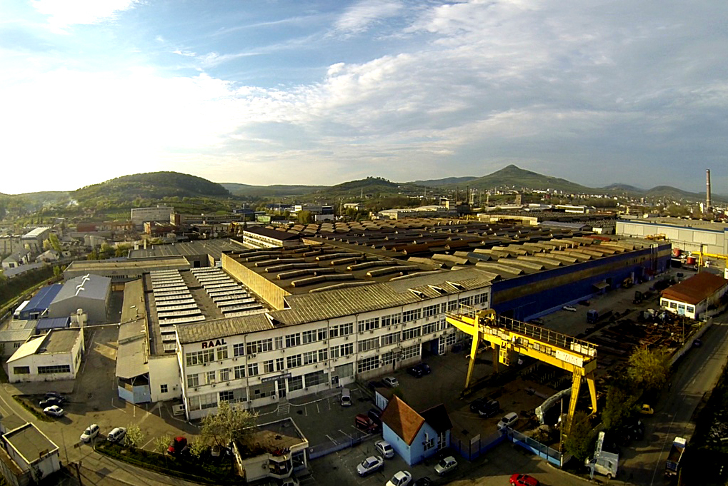 Cum a ajuns o companie din Bistrița să valoreze 70 de milioane de euro și să atragă atenția unor companii gigant precum Tesla și Volkswagen. „RAAL exportă 99% din tot ceea ce produce