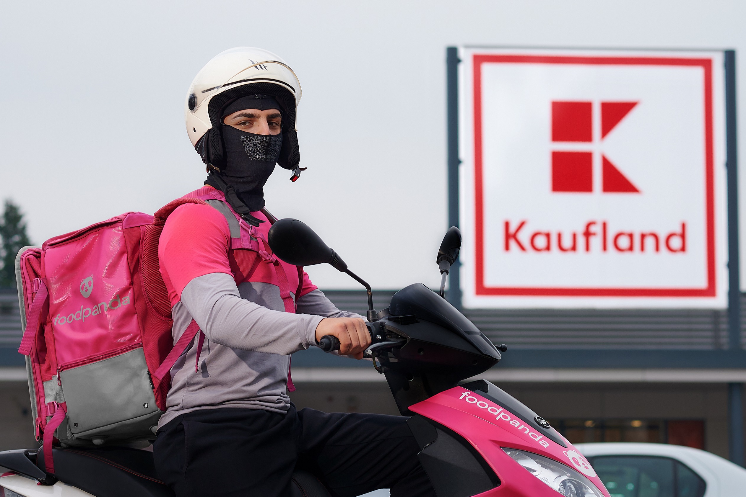 Un nou parteneriat între retailul alimentar și piața de delivery: foodpanda va livra produse din portofoliul Kaufland România