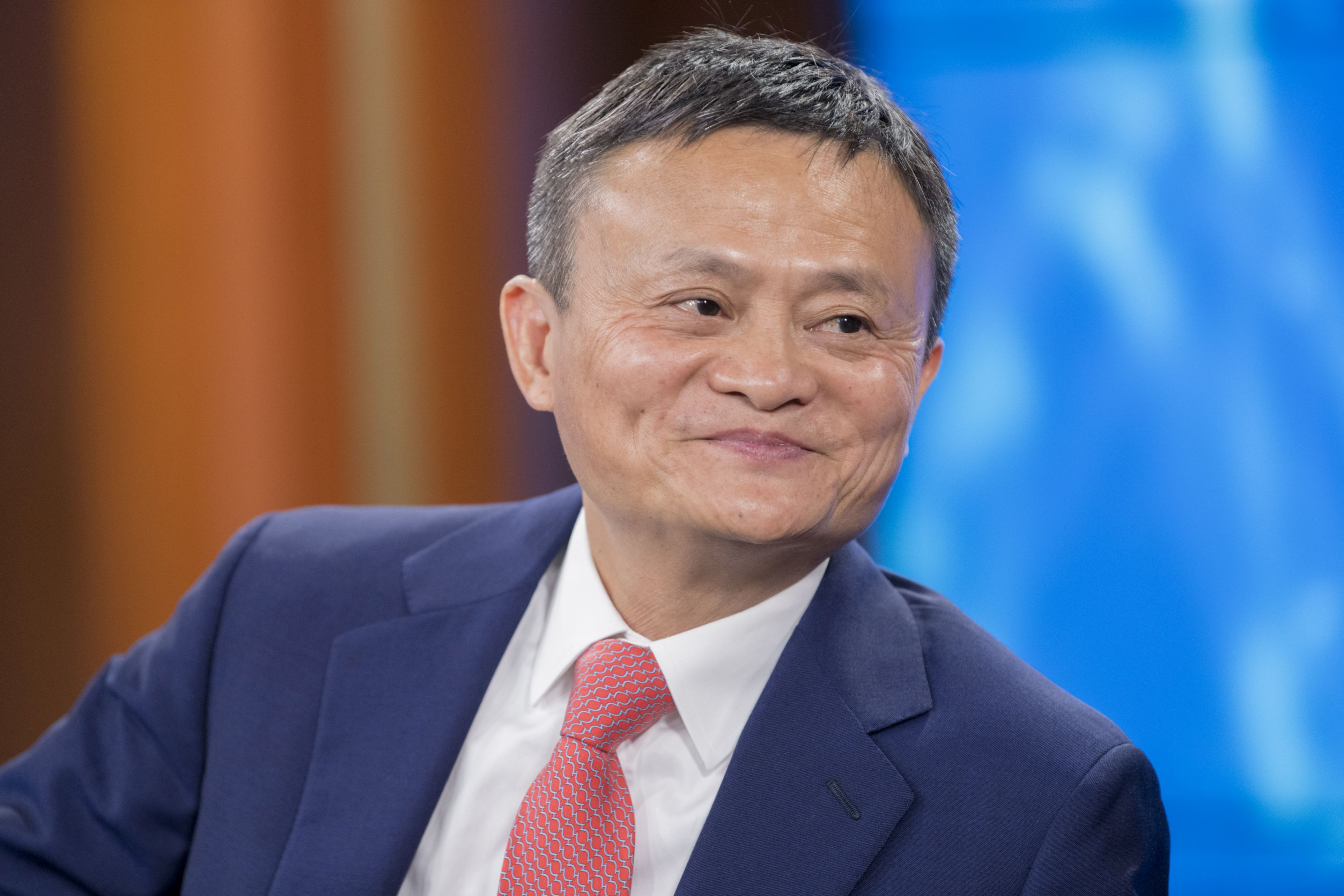 Chinezii pregătesc o listare istorică de 30 de miliarde de dolari: Grupul financiar Ant a primit undă verde pentru a se lista concomitent în Shanghai și în Hong Kong