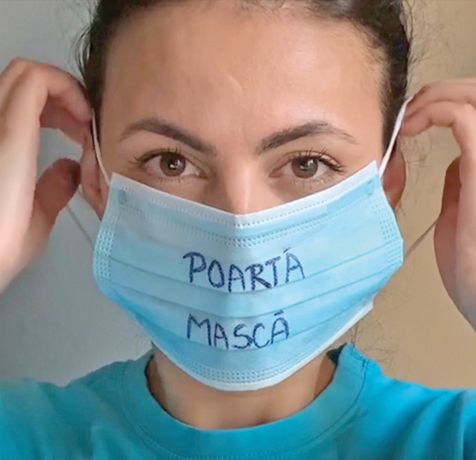 Poartă Mască
