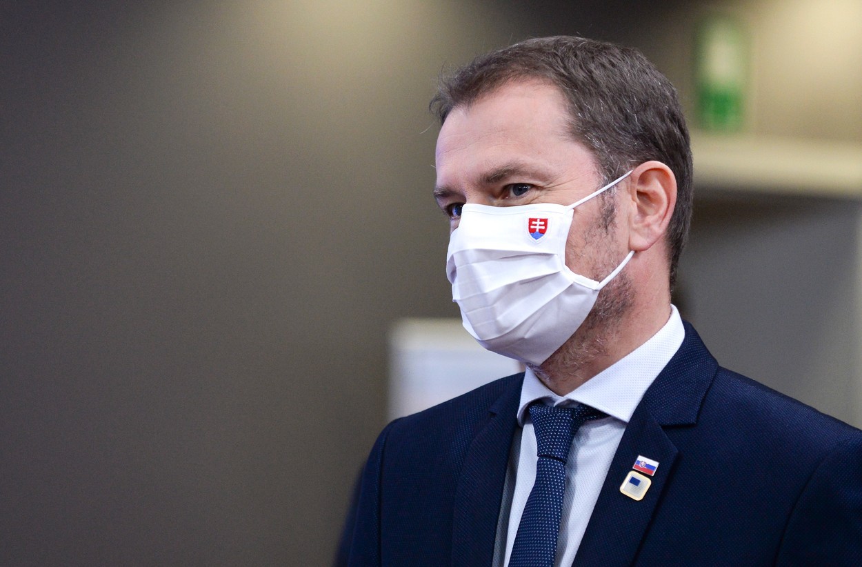Măsuri fără precedent: O țară europeană mobilizează mii de soldați și pompieri pentru a testa întreaga populație de 5,5 milioane de oameni. Țara intră parțial în lockdown