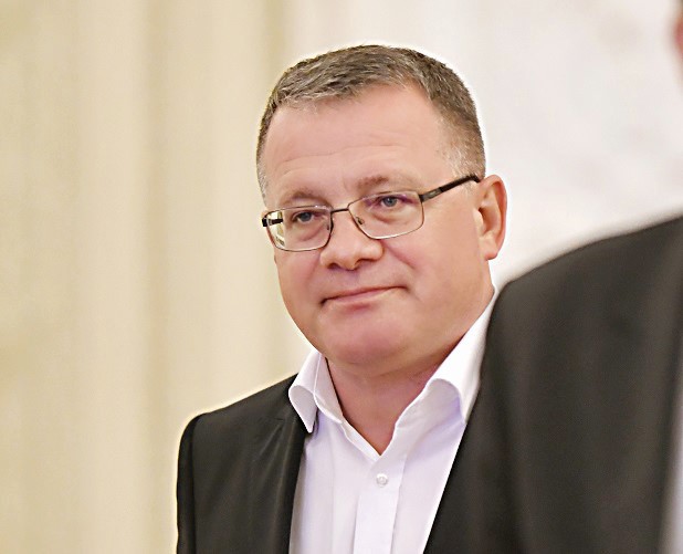 După ce premierul Orban a închis piețele agroalimentare, ministrul Agriculturii ”își cere scuze comercianților care nu mai au unde să vândă”, dar nu oferă nicio soluție