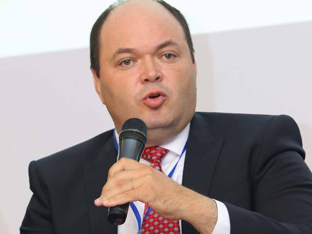Ionuț Dumitru, economist-șef Raiffeisen Bank: Politica fiscal-bugetara – evolutii si prioritati pentru anii urmatori
