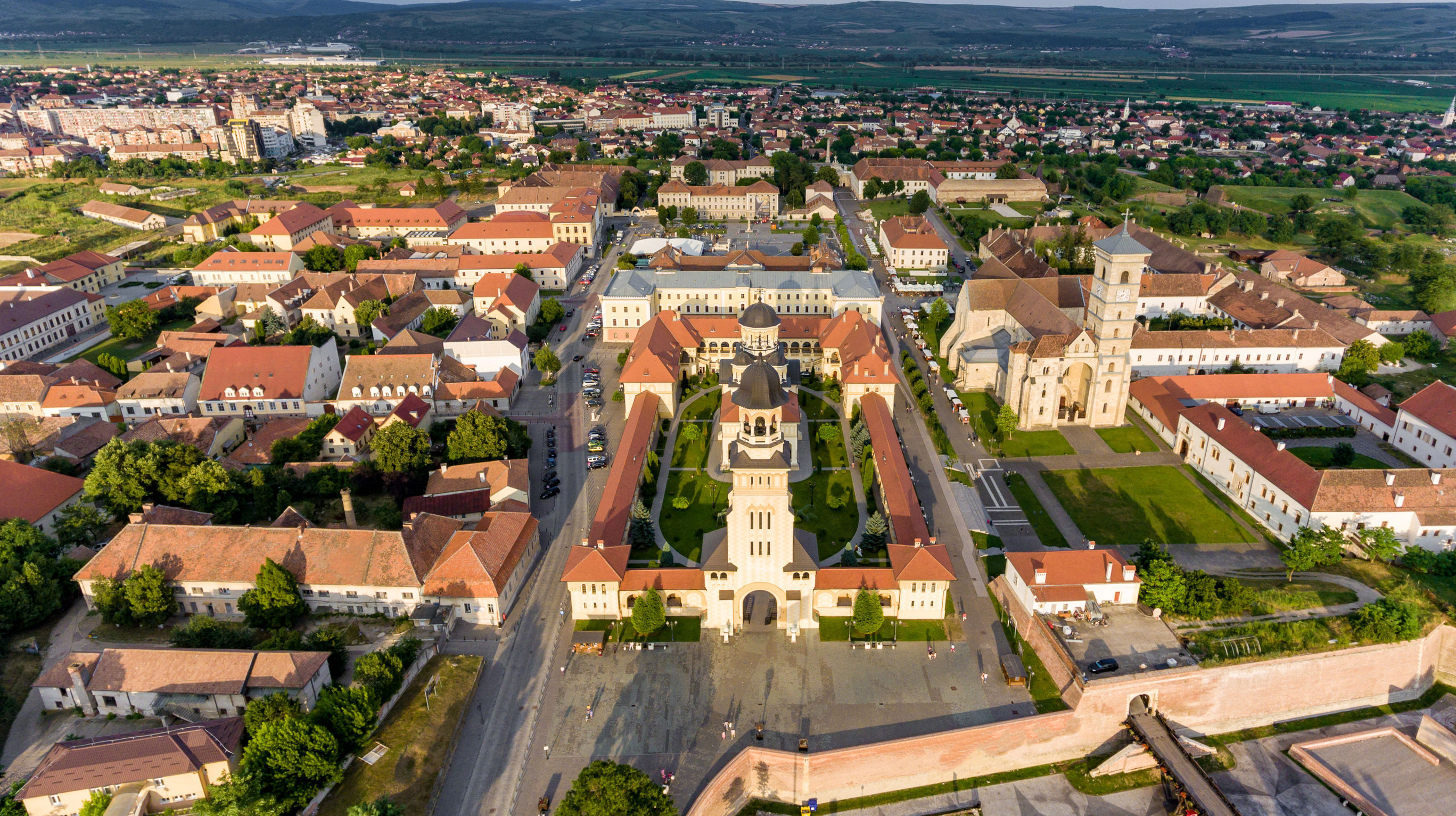 Cinci orașe, inclusiv Alba-Iulia, și o comună din județul Alba intră în carantină începând de marți