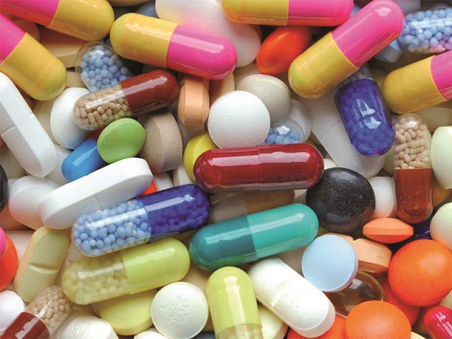 Ce tipuri de medicamente ies de pe porțile fabricilor din România? Top 10 jucători au o cotă de piață de 91% din producția locală ca volum