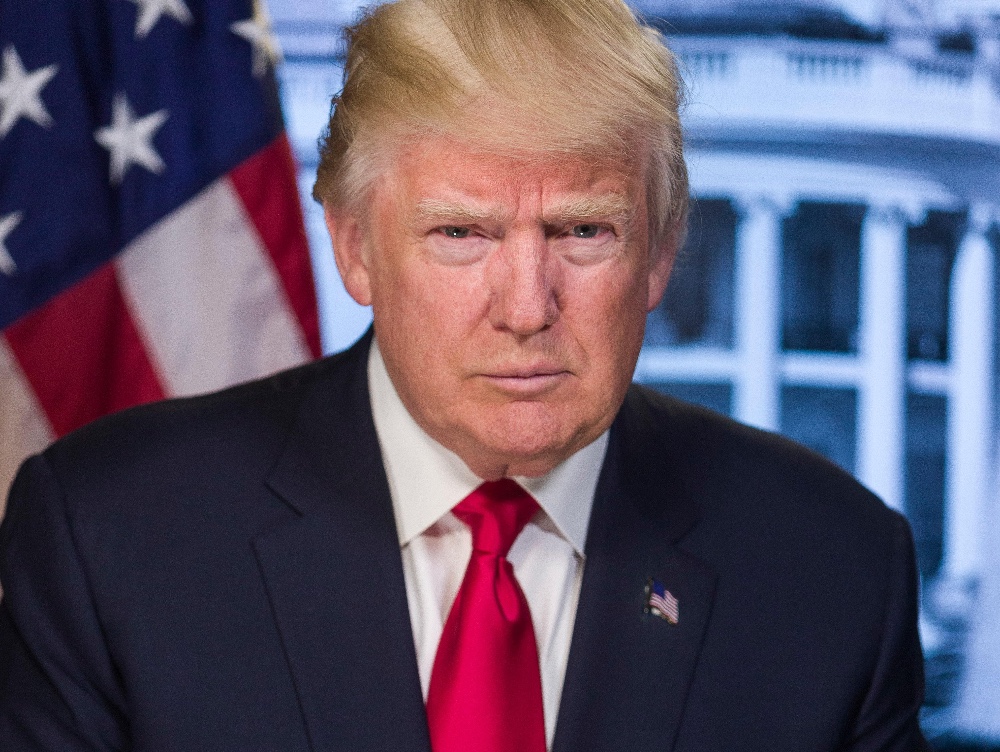 Donald Trump cere oprirea numărării buletinelor de vot trimise prin poștă