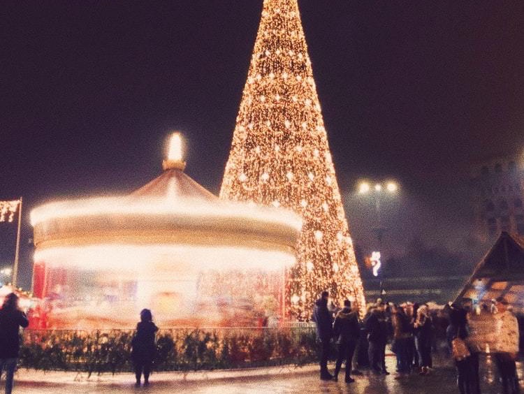 Care este primăria ce a alocat în ultimii doi ani cei mai mulți bani pentru luminile de sărbători. Cea mai mare sumă a fost alocată anul trecut: 12.900.000 de lei