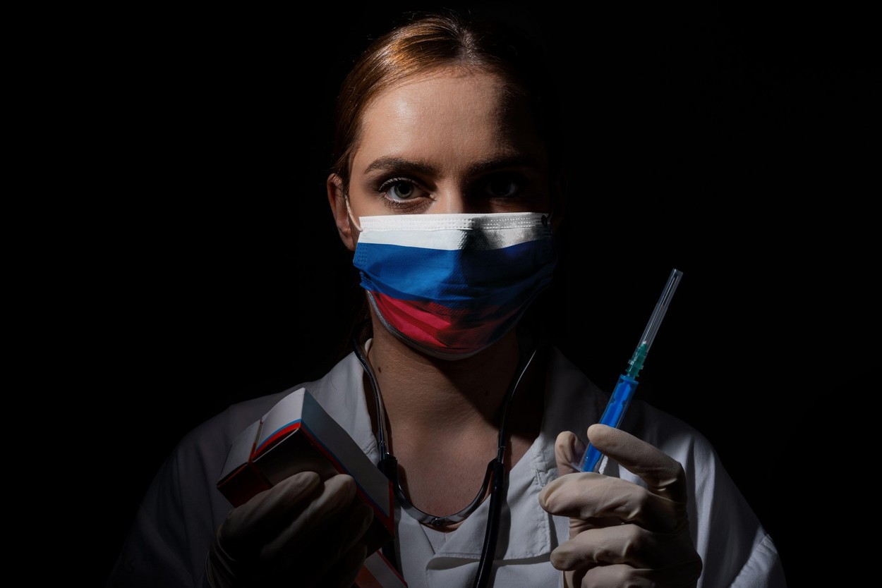 Vaccinul dezvoltat în Rusia ar oferi o eficiență de „peste 95%”: Cercetătorii din Moscova susțin că nu au găsit „niciun efect advers sever” în rândurile voluntarilor