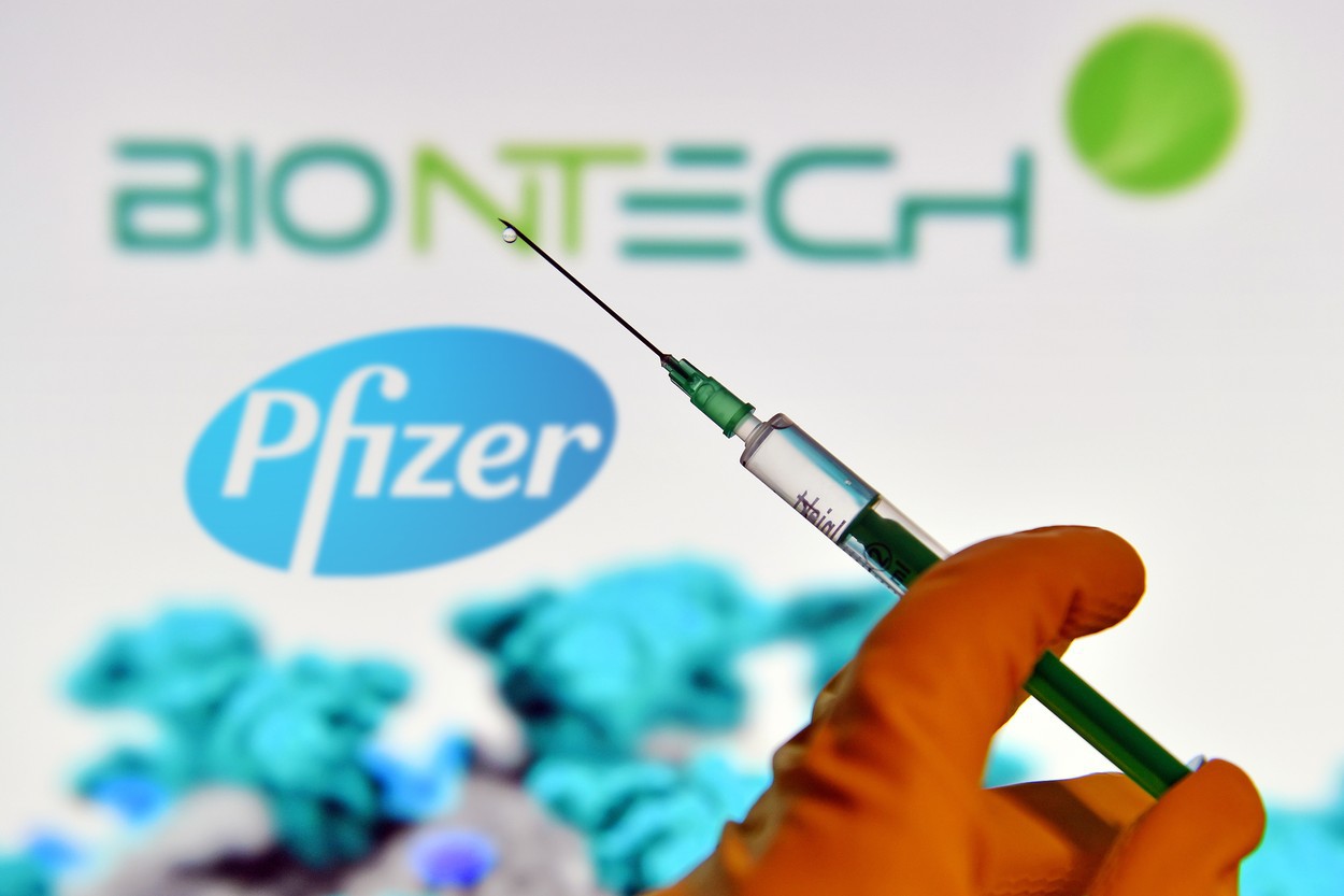 Cât valorează vaccinul care ar pune capăt pandemiei
