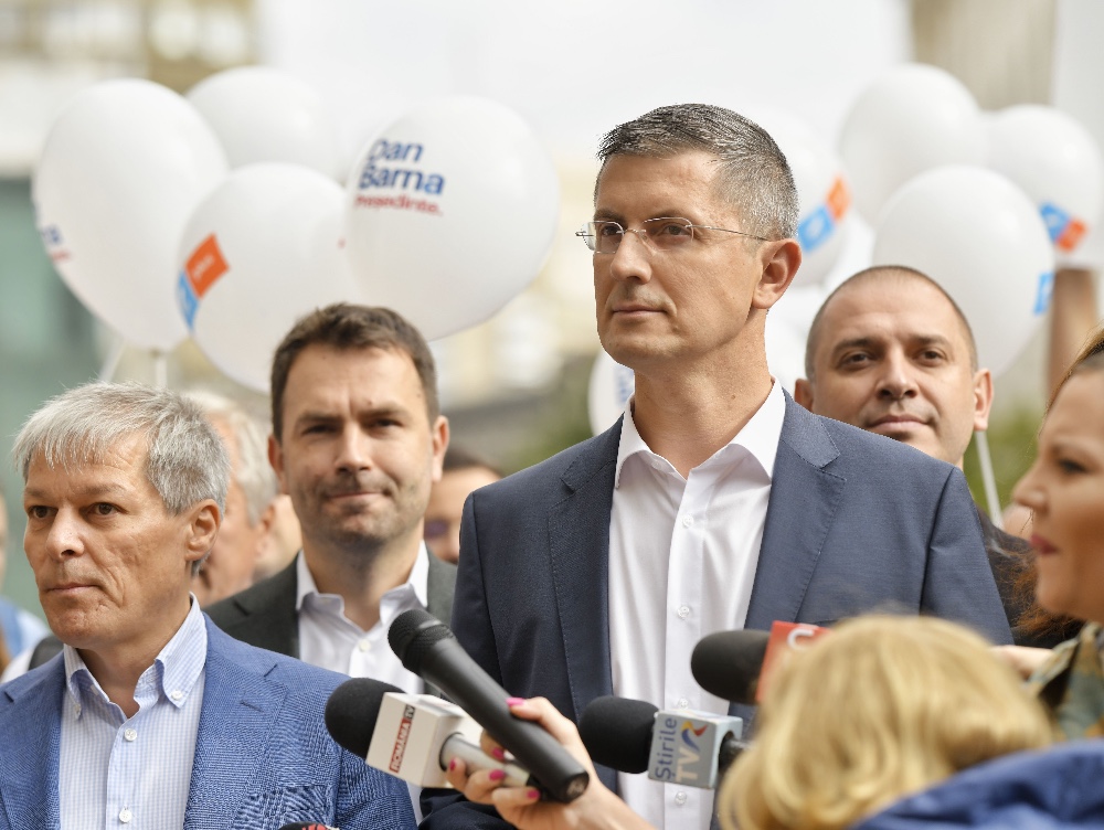 USR: PSD blochează, din nou, eliminarea pensiilor speciale ale primarilor