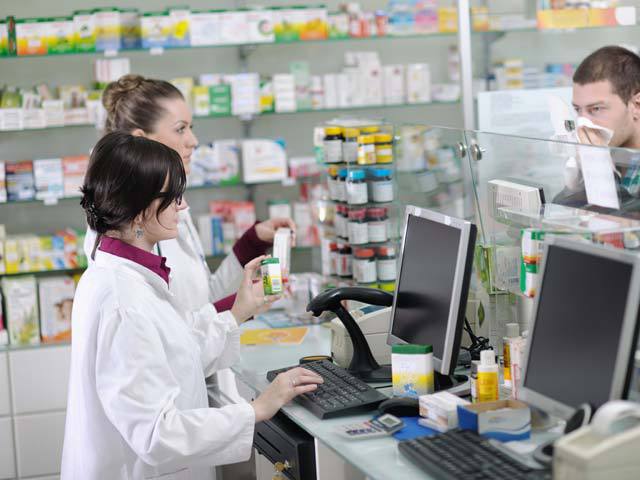 Farmaciștii, în prima linie pentru vaccin: Câți se vaccinează? „Există interes maxim pentru vaccinare”