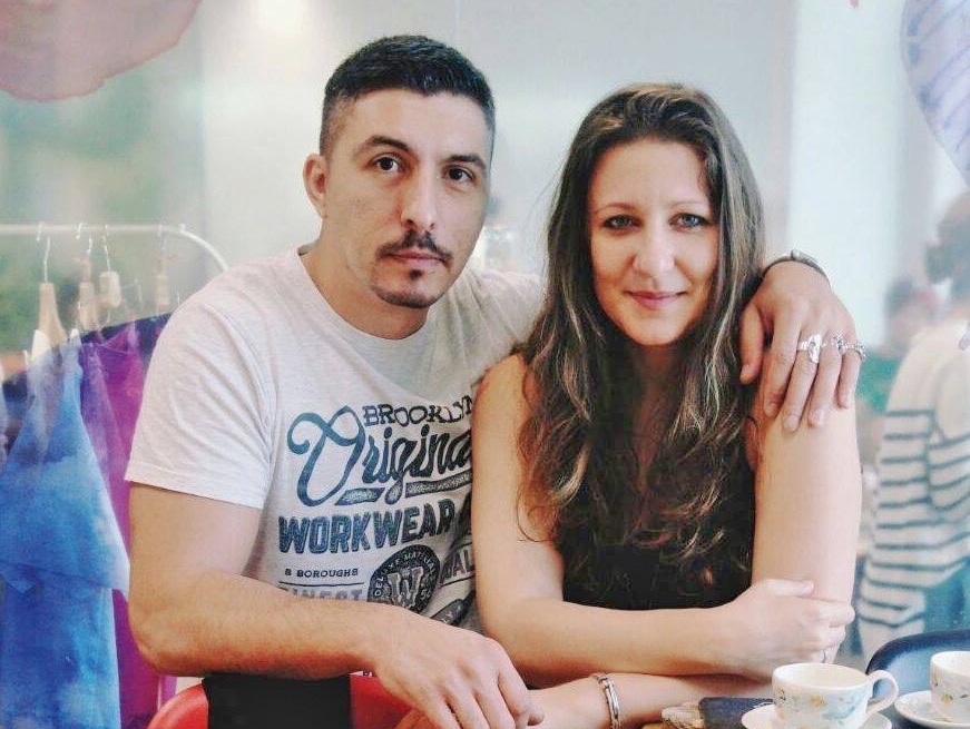 Povestea a doi tineri care și-au început afacerile în balcon, unul al apartamentului, altul al garsonierei din București. Unde au ajuns acum cei doi