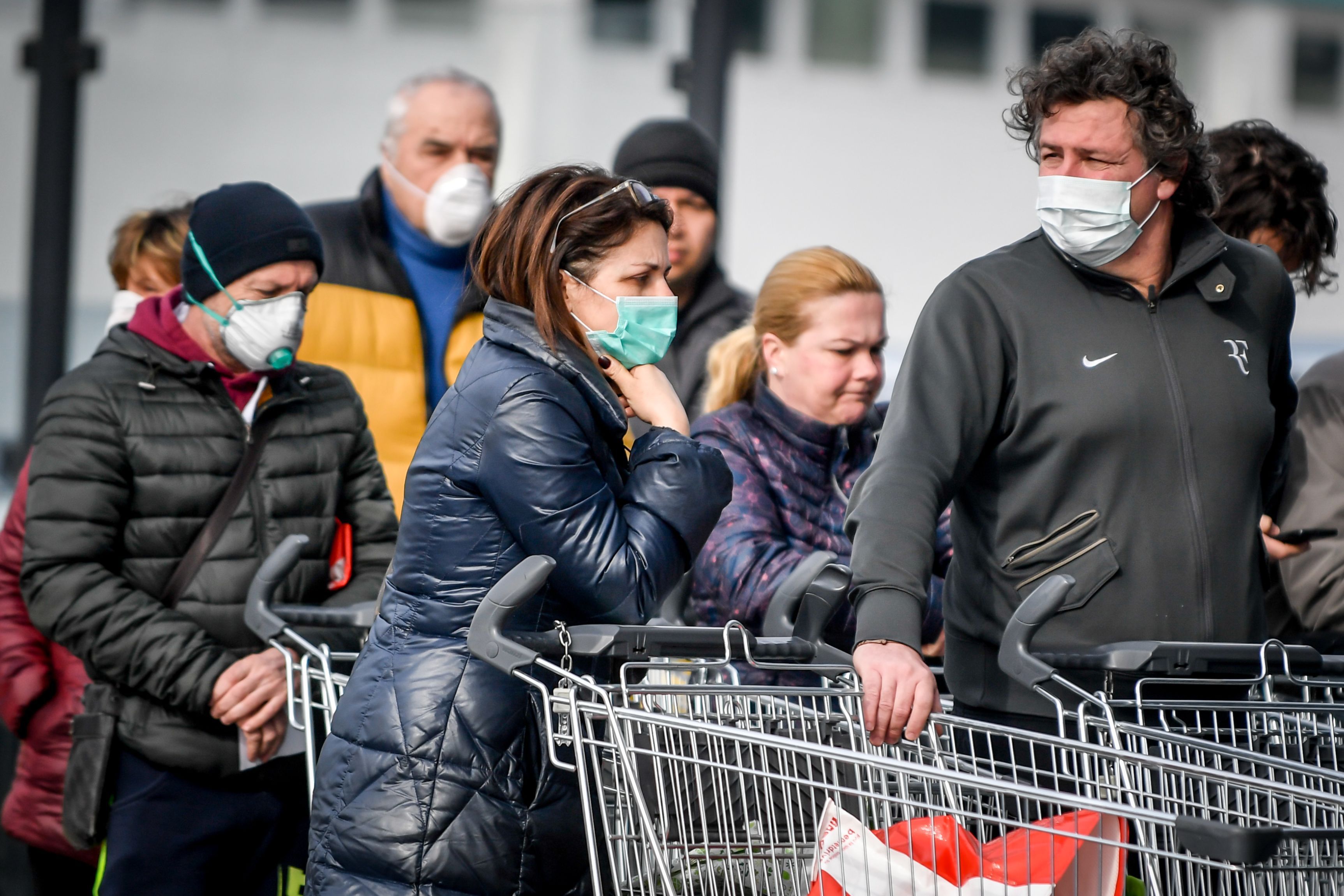 Primul român infectat cu noul coronavirus a fost infectat din nou