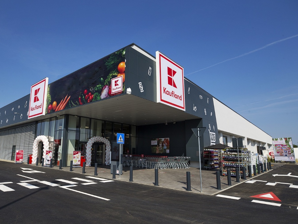 De unde vin produsele din magazinele Kaufland și ce decizie istorică a luat compania în legatură cu magazinele din România