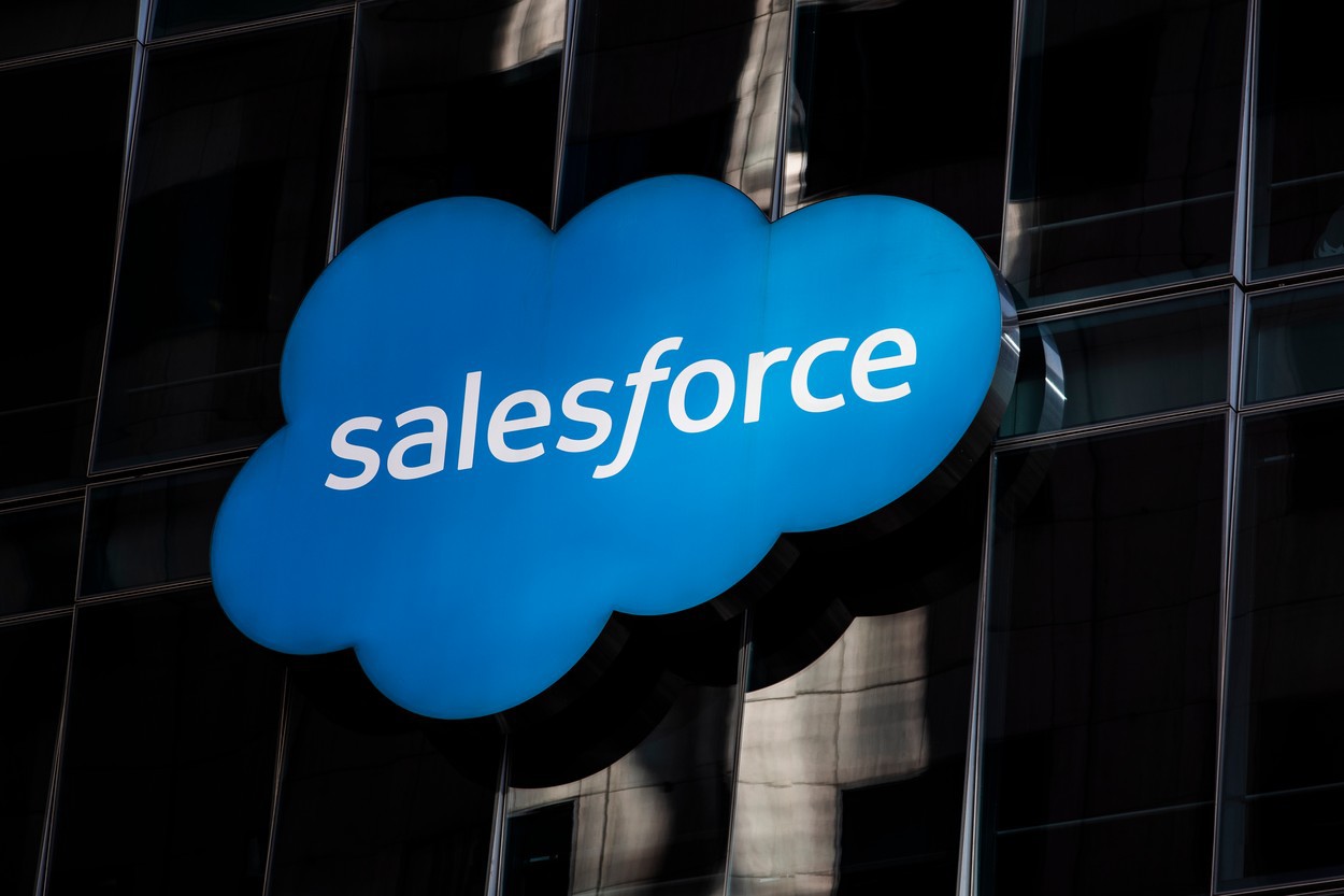 Afacere gigant în SUA: Gigantul de software și cloud Salesforce cumpără platforma de chat Slack pentru 27,7 miliarde de dolari