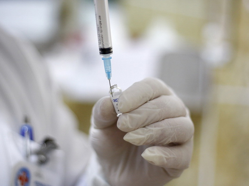 Care este traseul vaccinului anti-COVID-19, din congelator până la seringă