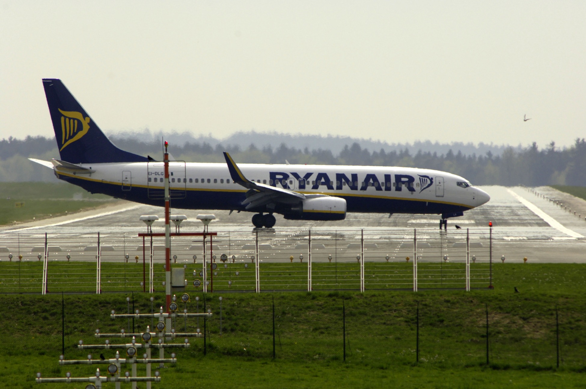 Ryanair și Virgin Atlantic, numite cele mai slabe companii aeriene din 2020 de către cetățenii britanici din cauza serviciilor de restituire a banilor