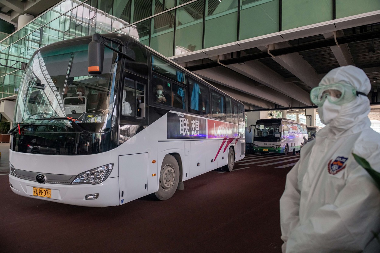 Echipa OMS care investighează originile pandemiei a reușit să ajungă în Wuhan, la o săptămână de la momentul în care China nu a vrut să o lase să intre