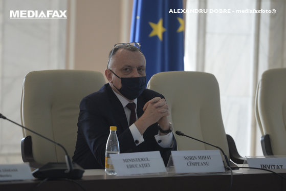 Când se decide dacă se redeschid școlile după sărbători. Sorin Cîmpeanu, ultimele date