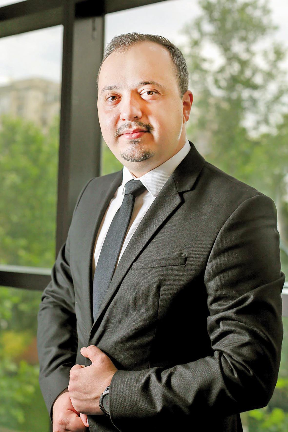 100 TINERI MANAGERI DE TOP 2020: Viorel Vasile, Director Unitatea Carduri  / Alpha Bank România
