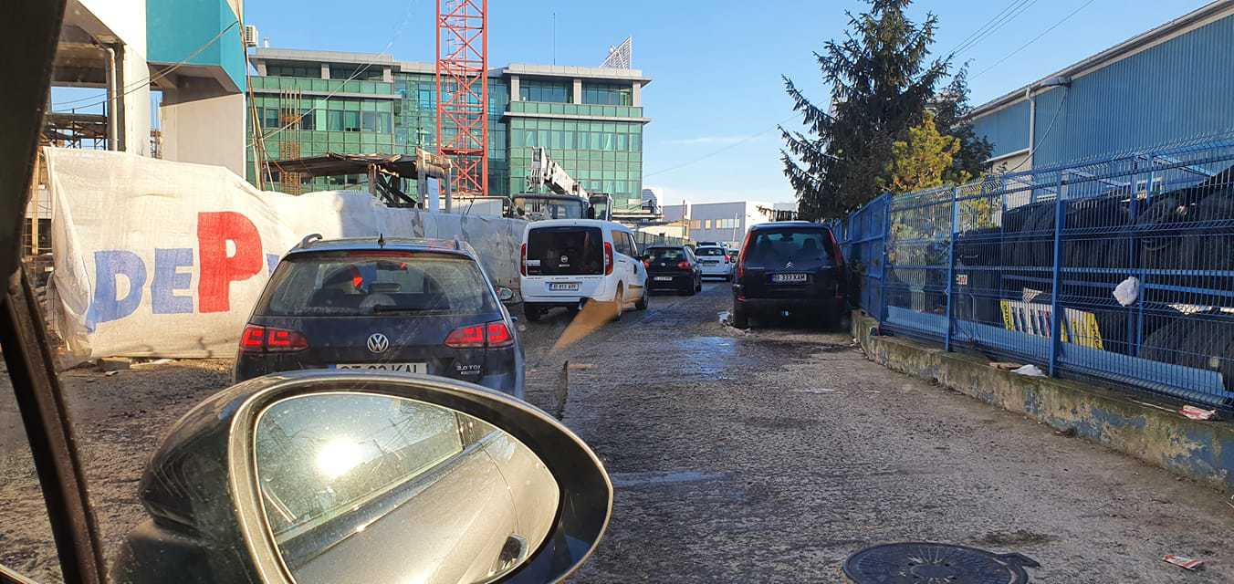 Pasaj ca la București: Au inaugurat podul Ciurel dar "au uitat" să asfalteze și străzile de acces