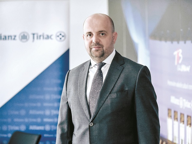 Premieră pe piața asigurărilor auto: Allianz-Țiriac reduce la jumătate numărul întrebărilor adresate clienților pentru emiterea unei polițe