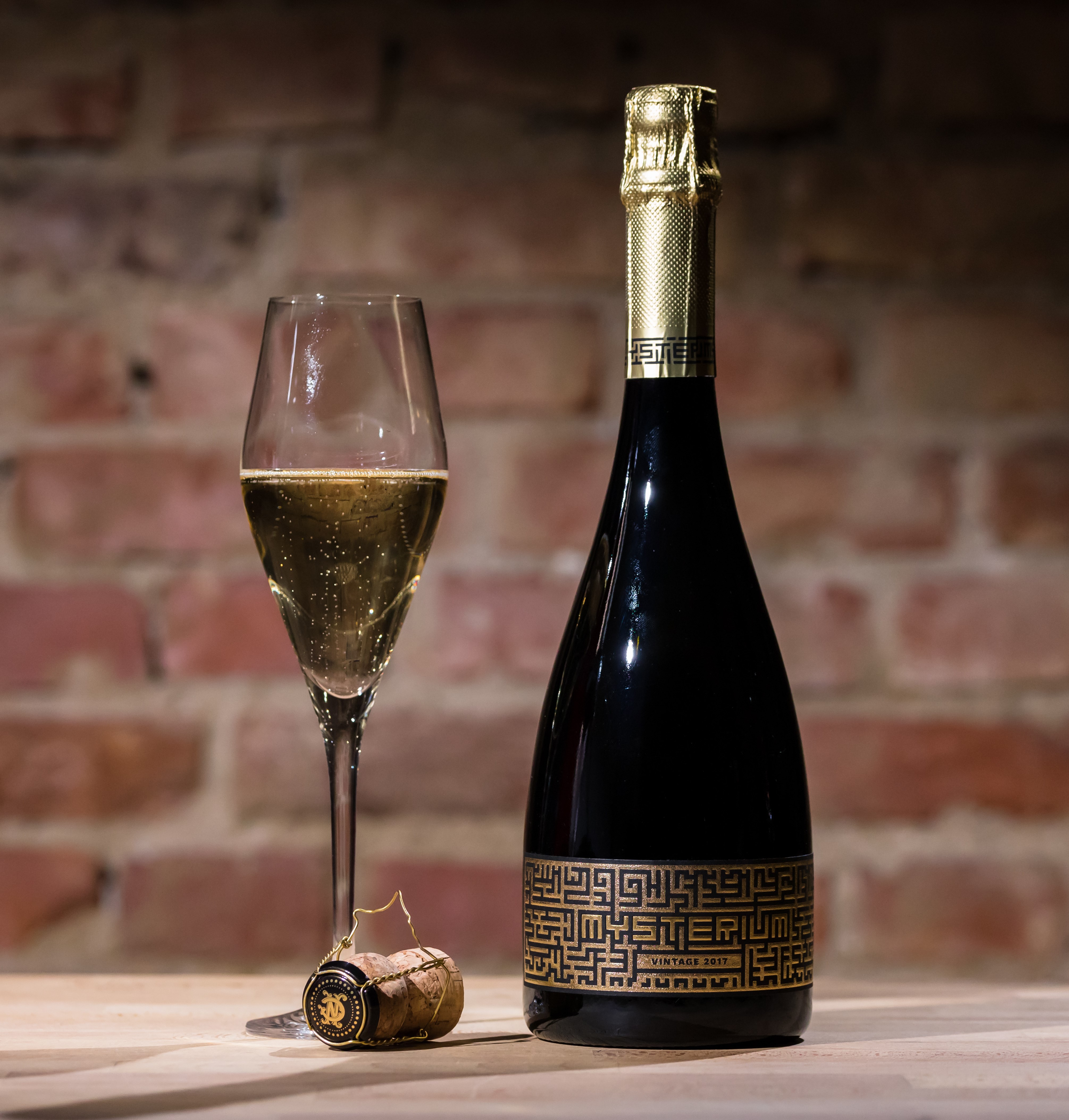 De azi, Mysterium înseamnă și vinuri spumante super-premium, obținute prin metoda tradițională