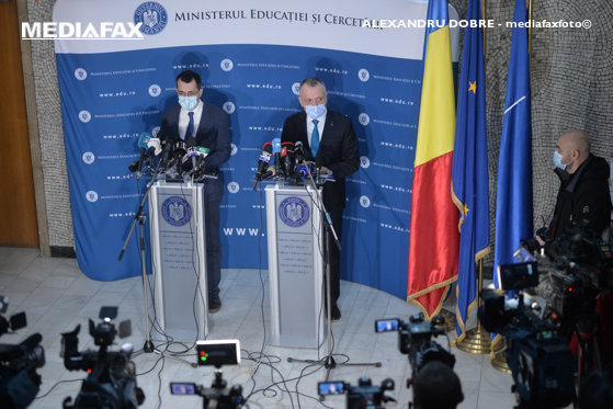 Cîmpeanu: Credeam că sunt pregătit pentru predarea online, apoi mi-am dat seama cât de puține știu