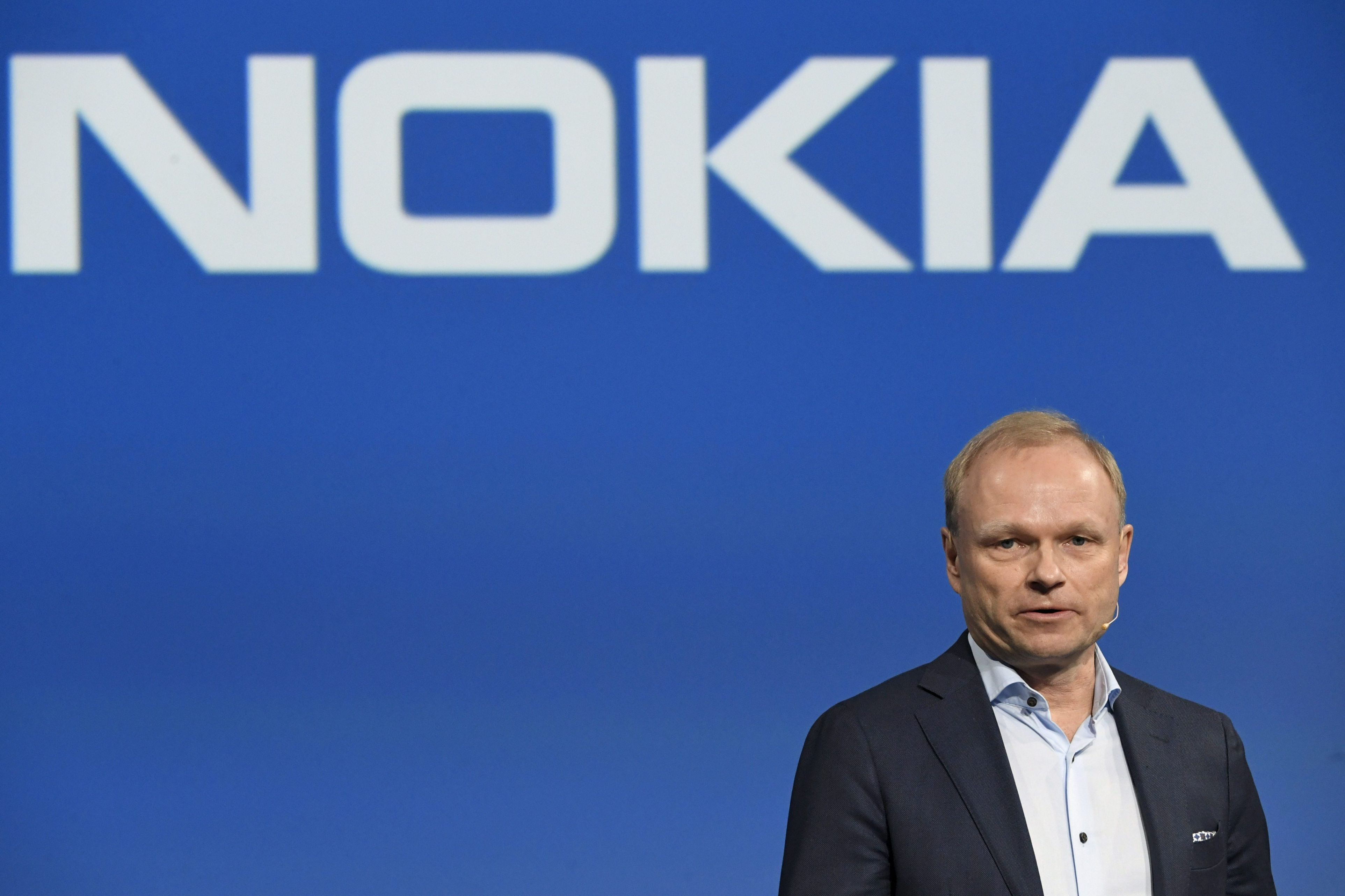 Finlandezii de la Nokia se așteaptă la un an dificil și pregătesc o „resetare” a companiei pentru a nu mai pierd cotă de piață